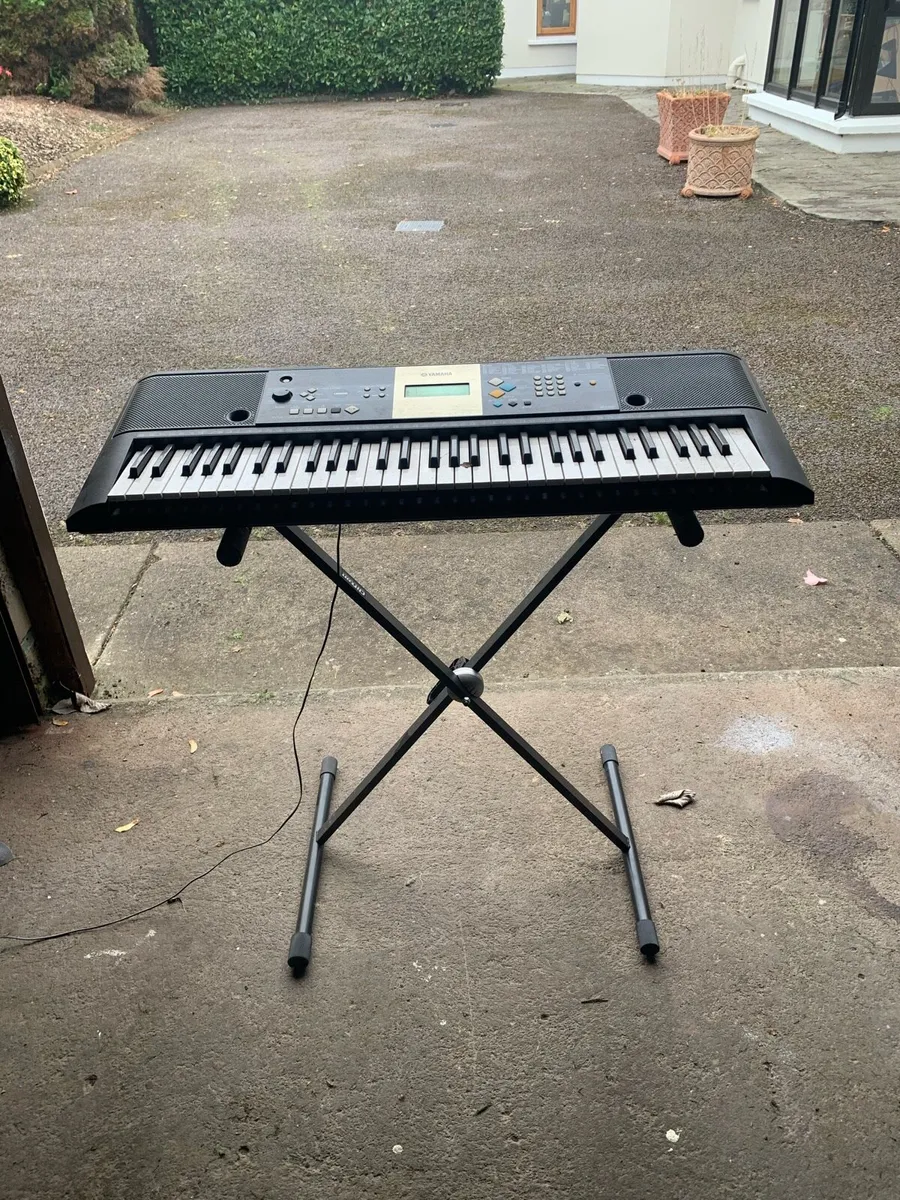 Piano keyboard