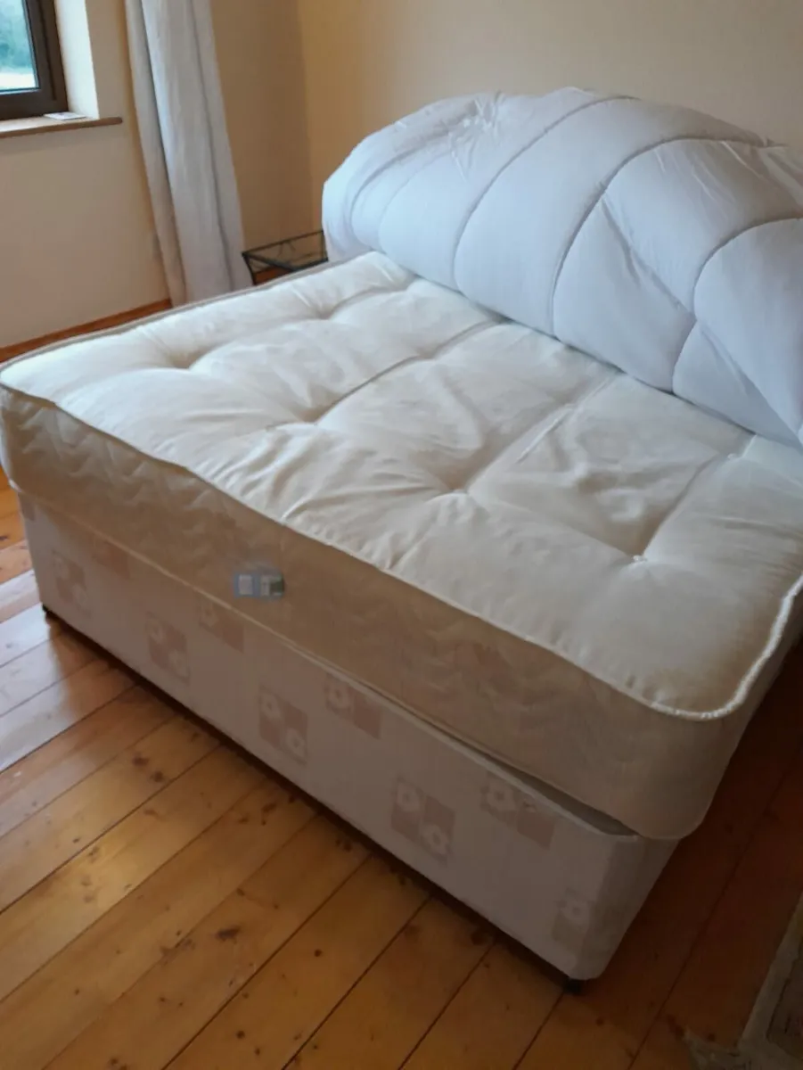 Double Devan bed ( Splits)-& excellent mattress- - Image 3