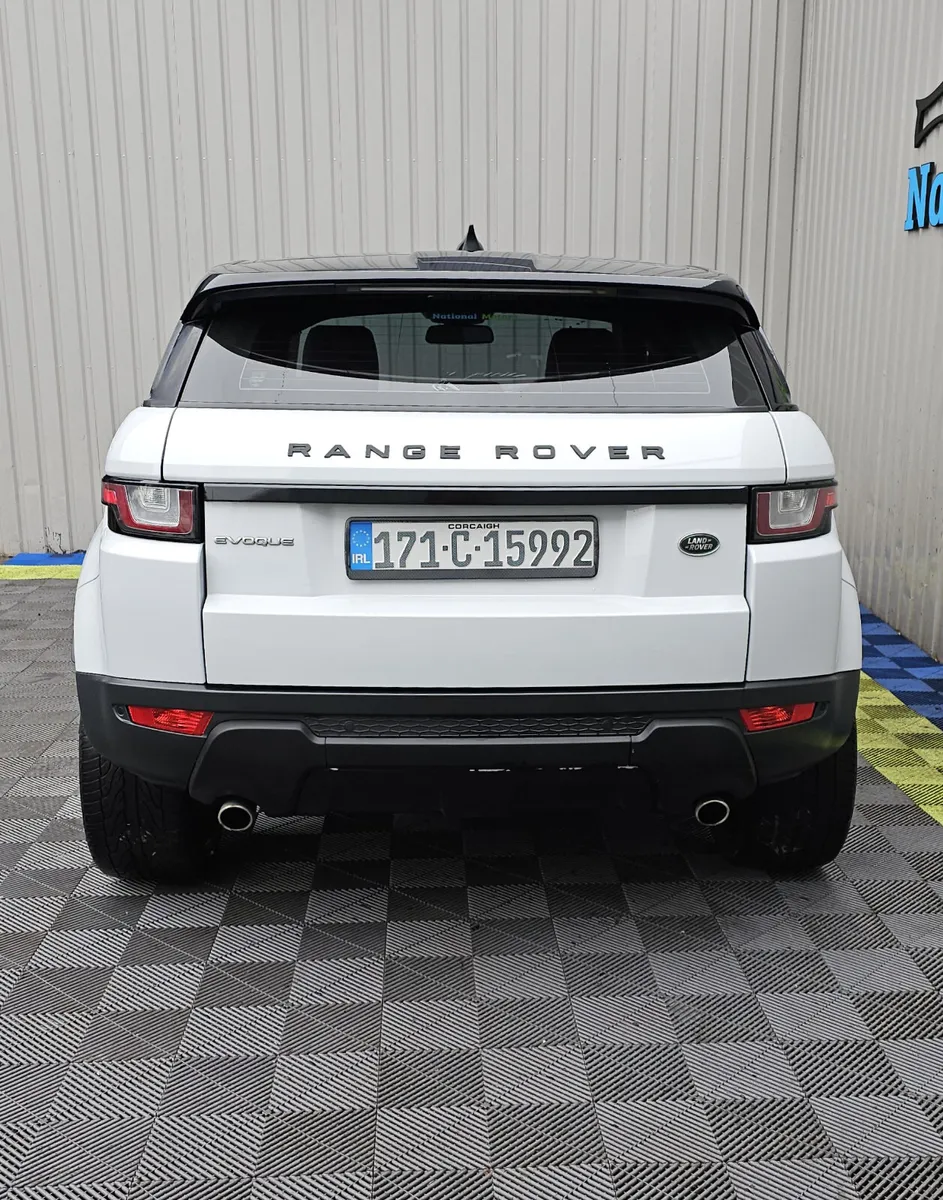 2017 Range Rover Evoque 2.0 Td4 SE AUTOMATIC 4wd - Image 4