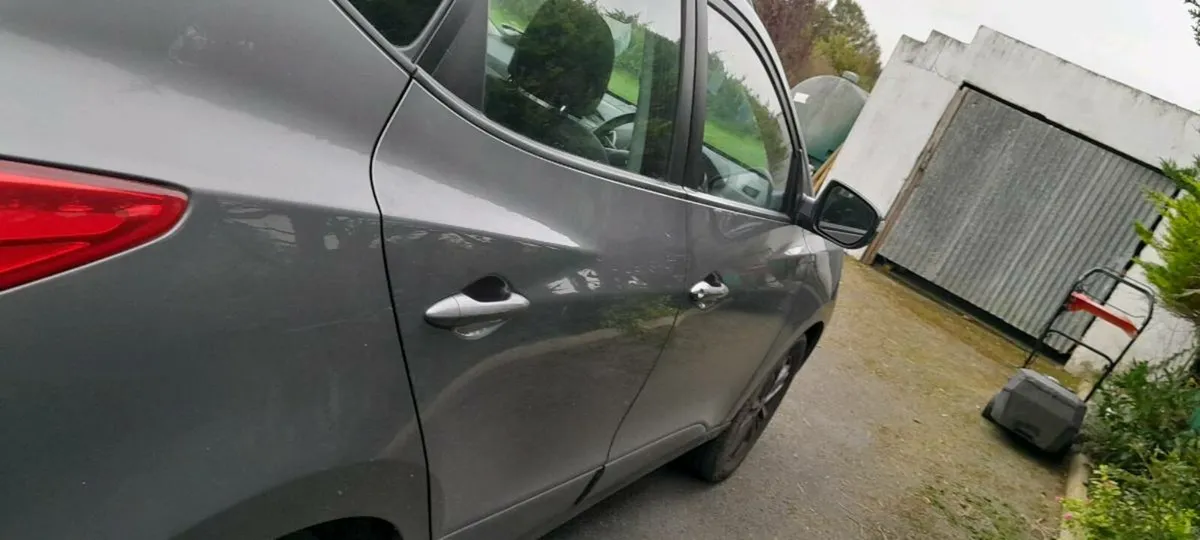 Car - Image 4