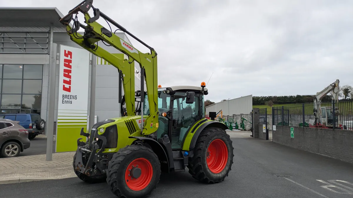 Claas Arion 420 CIS with loader - Image 1