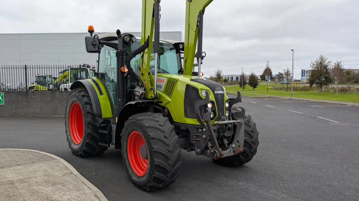 Claas Arion 420 CIS with loader - Image 3