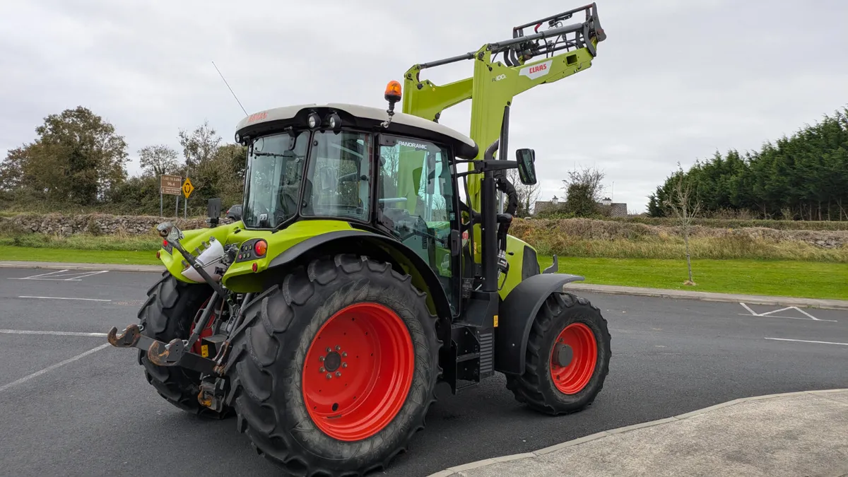 Claas Arion 420 CIS with loader - Image 4