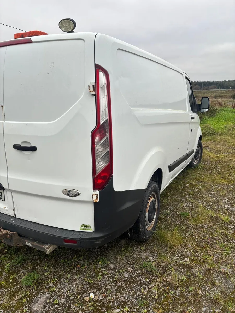 FORD TRANSIT CUSTOM - Image 2