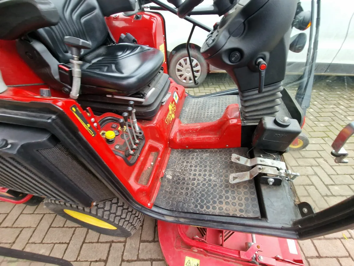 Gianni Ferrari Turbo ride on mower lawnmower - Image 4