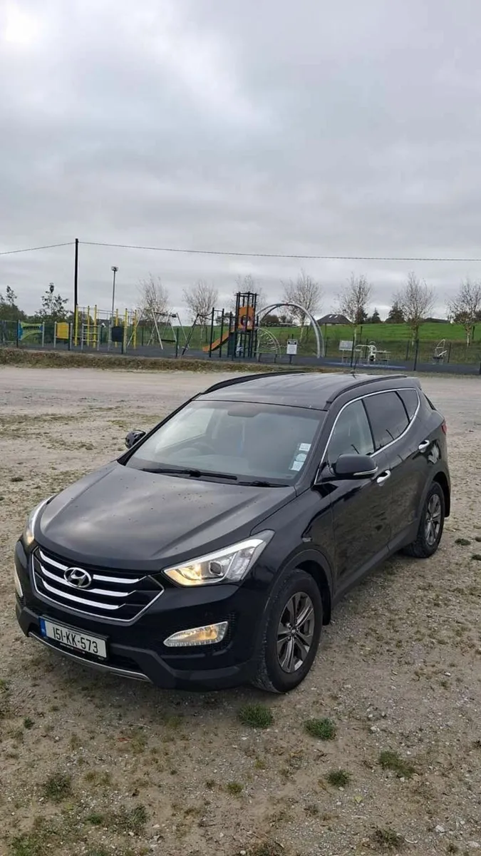 Hyundai Santa Fe 2015 7seater - Image 2
