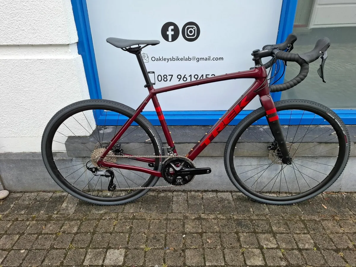 Trek checkpoint Gravel bike - Image 4