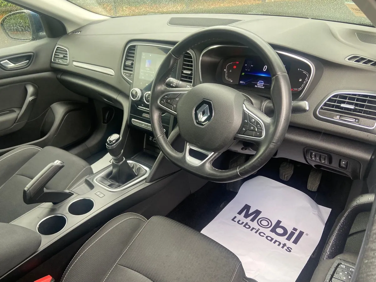 2021 Renault Megane Renault PLAY BLUE DCI 4 door - Image 3