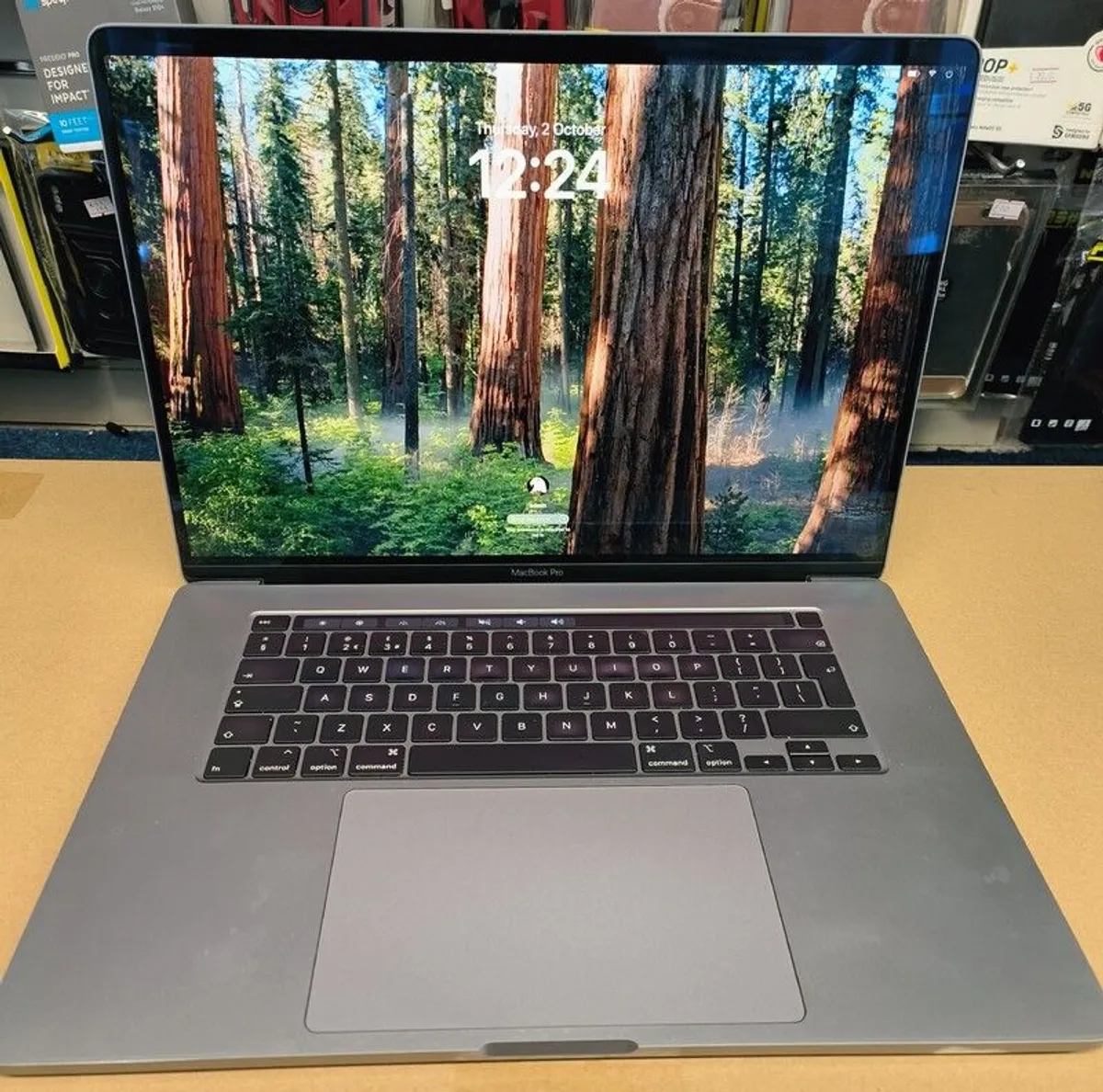 2018 Apple MacBook Pro 15" A2141, Intel 6 Core i7 2.6GHz 32GB RAM 1TB SSD Space Gray (Battery Cycle: 6 Cycle) - Image 3