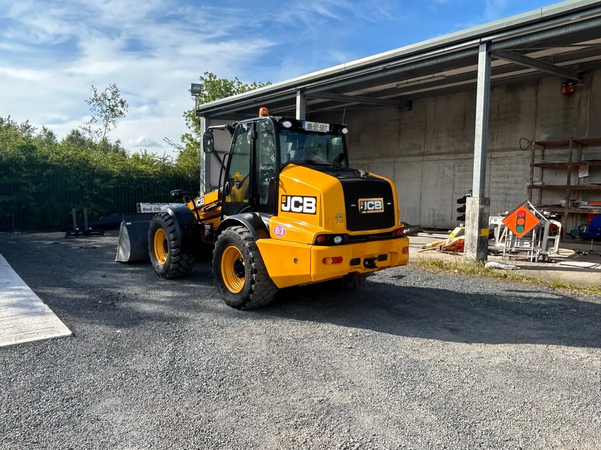 JCB TM 320 - Image 2