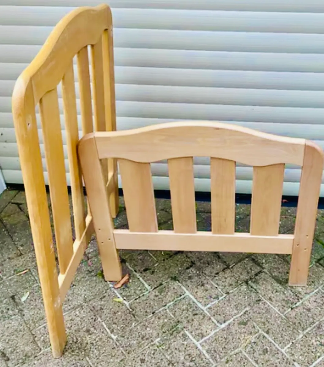 Mamas & Papas Eloise Cot Bed/Toddler Bed - Image 3