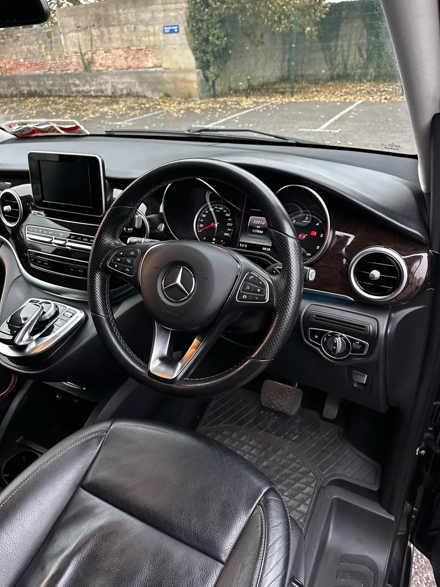 Mercedes V Class - Image 2