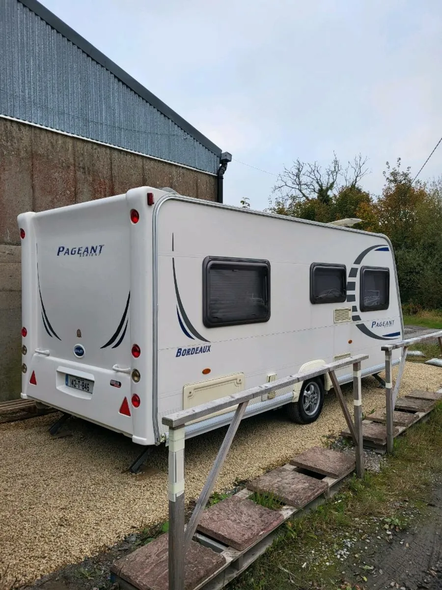 Caravan - Image 2