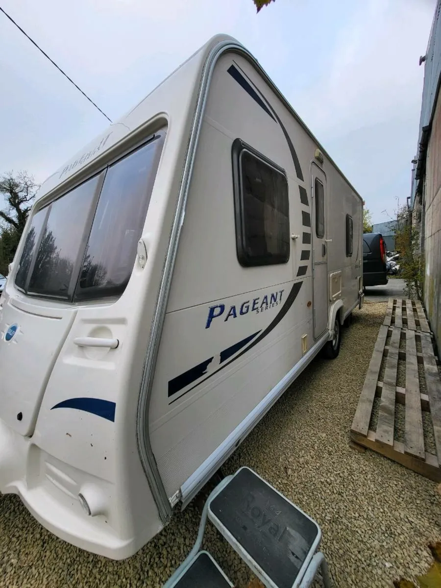 Caravan - Image 4