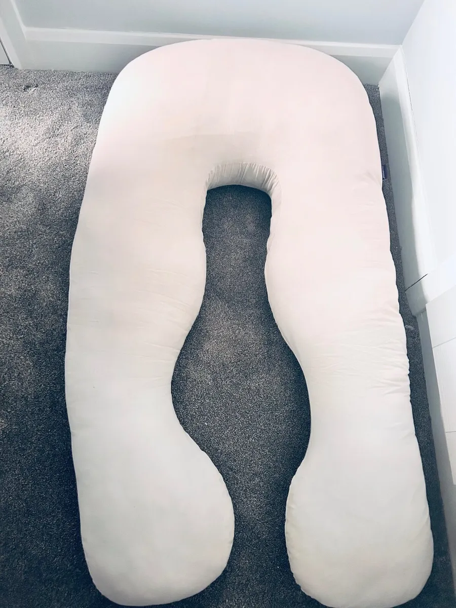 Pregnancy Pillow - Image 1