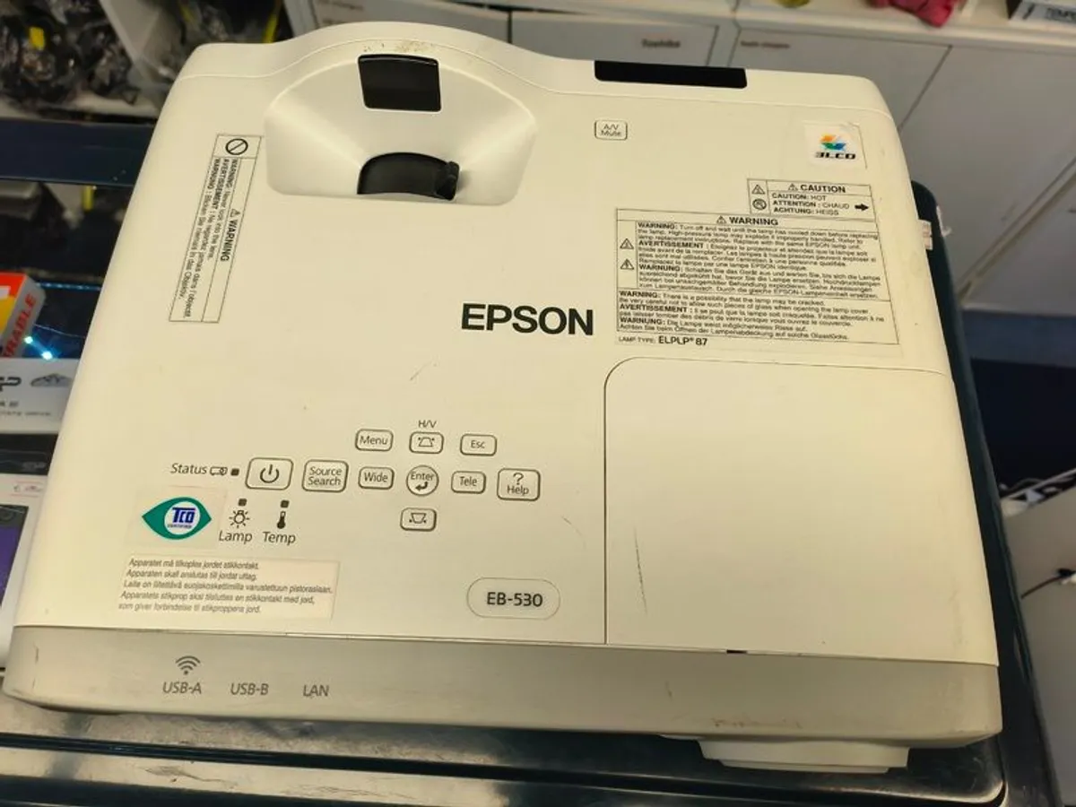 Epson EB-530 Projector Projector XGA 3LCD 3200 Lumens HDMI (Lamp Hours: 2635 Normal/ 966 Eco) - Image 3