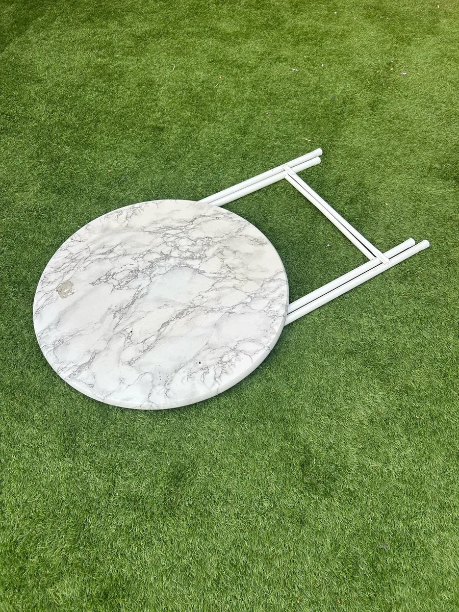 Foldable Round Table – Marble Look - Image 2