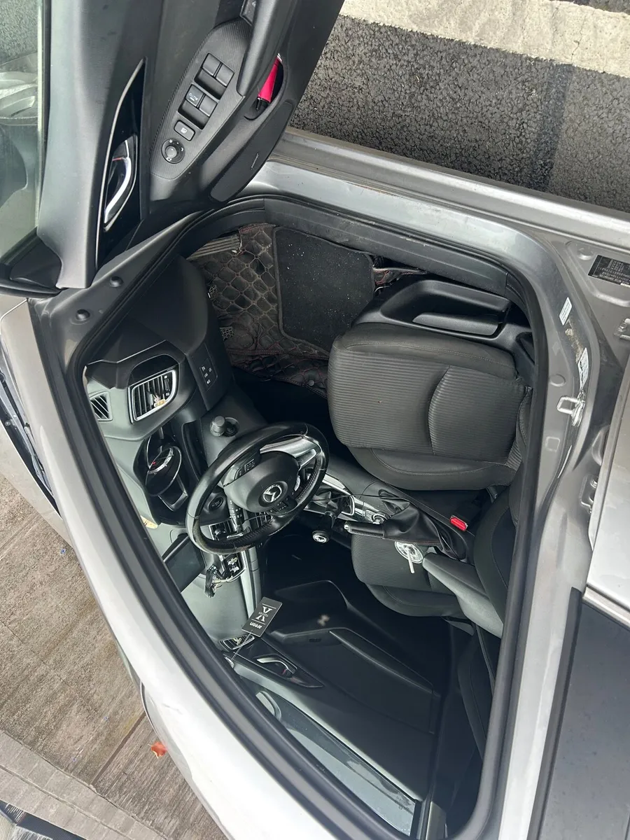 Mazda Mazda3 2016 - Image 4