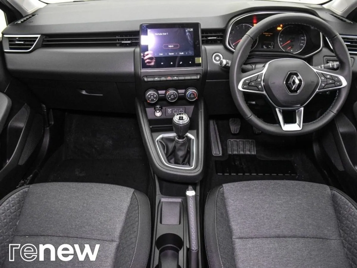 Renault Clio Iconic TCe 100 My19 - Image 2