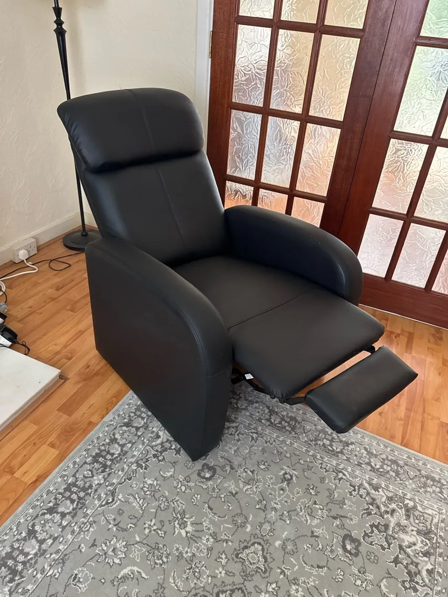 Black Recliner Armchair – Excellent Condition - Image 1