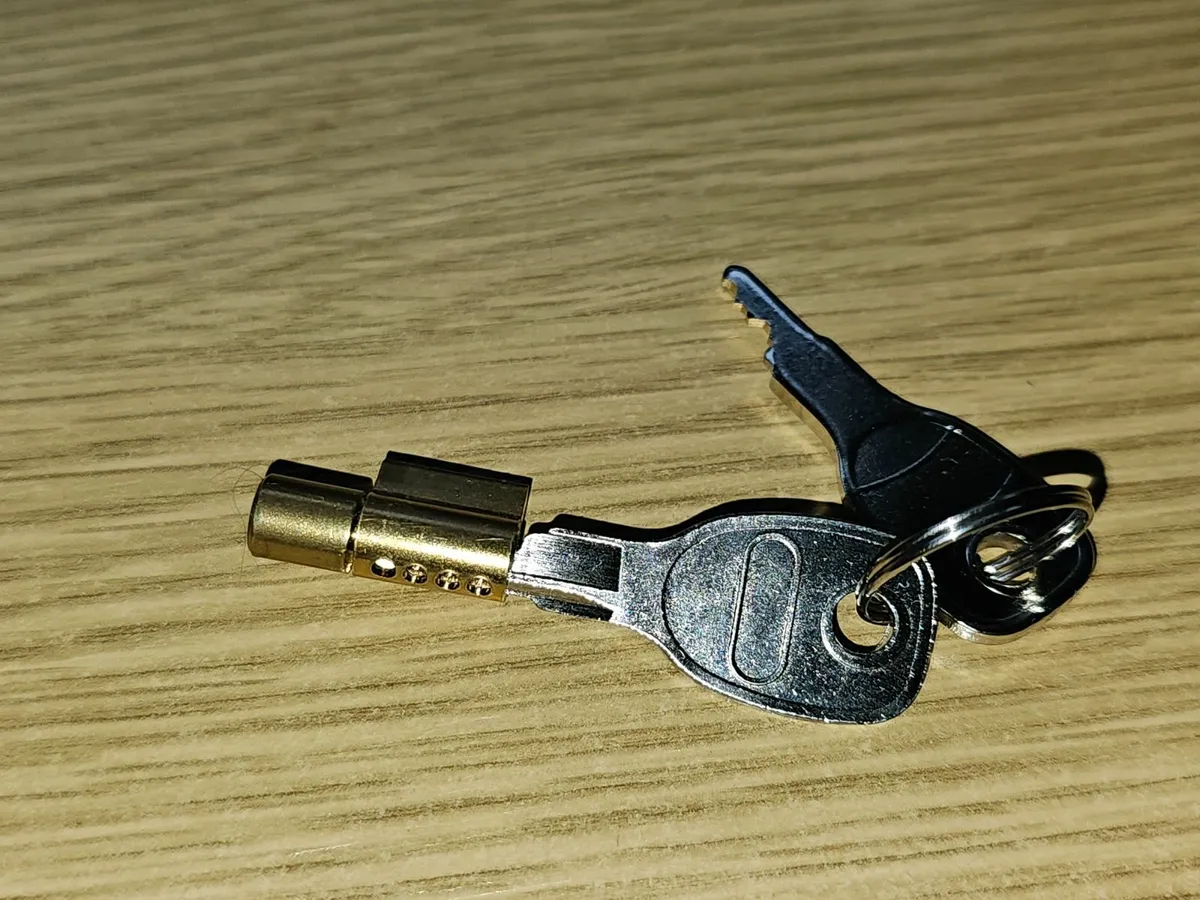 Trailer lock - Image 3