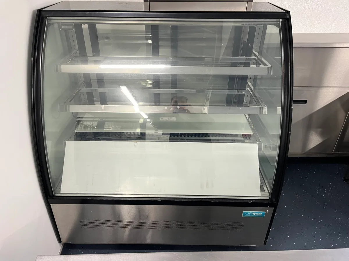 Unifrost Cake & Sandwich Display Fridge - Image 1