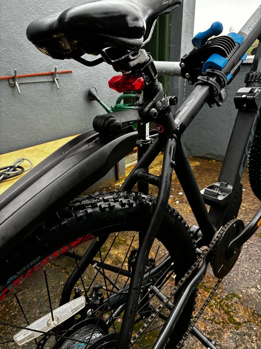 Electric Bike Carrera Vengeance E Mountain Bike - Image 4