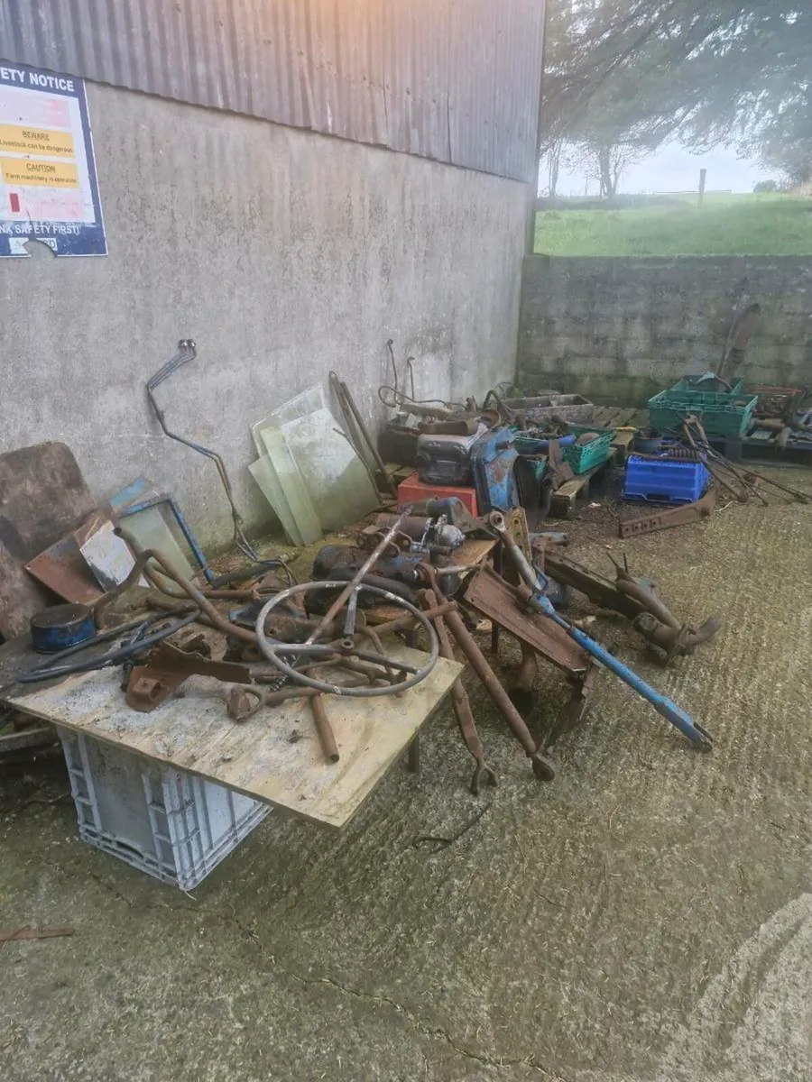Ford 2000 and 3000 parts - Image 2