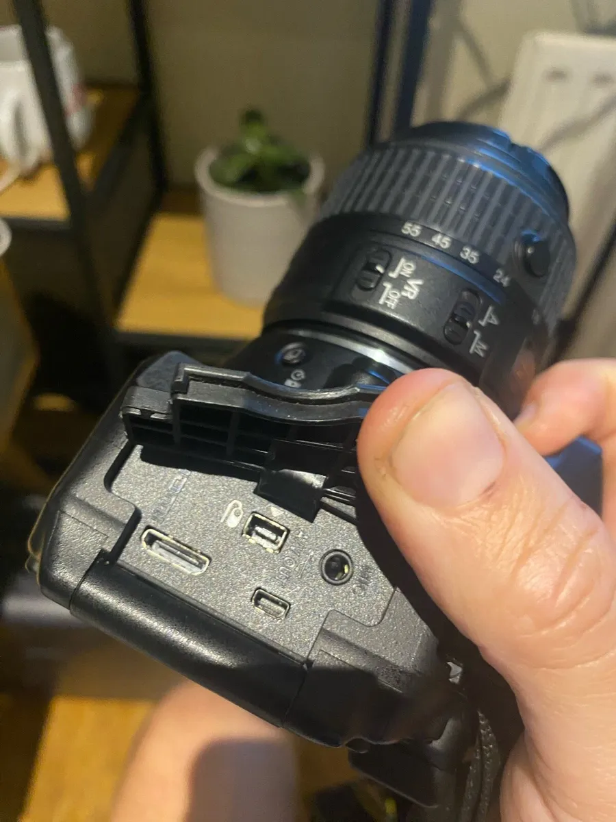 Nikon D5300 camera - Image 3