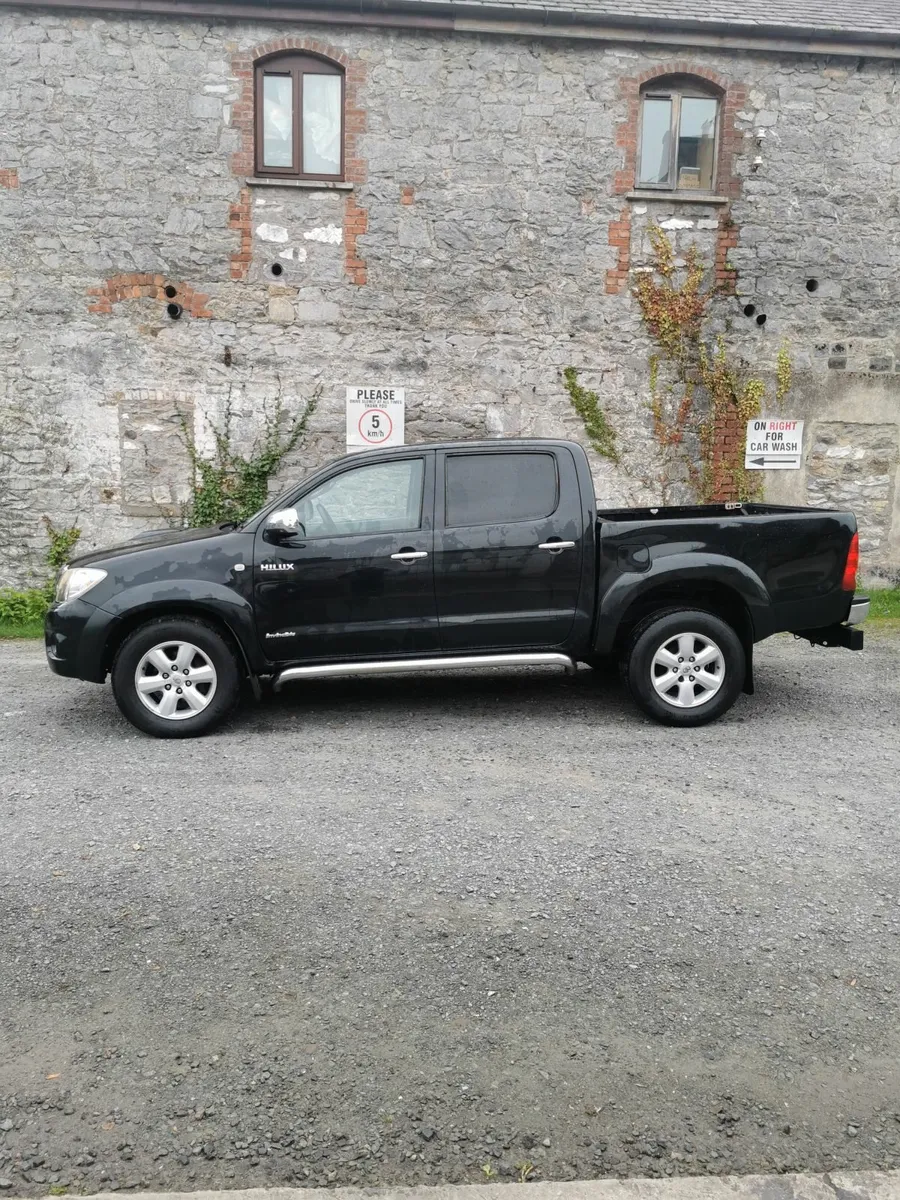 Toyota Hilux 3.0 diesel DOE 12 /25 - Image 1