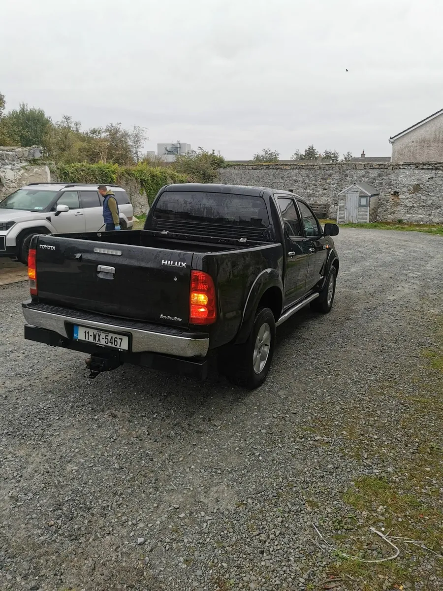 Toyota Hilux 3.0 diesel DOE 12 /25 - Image 2