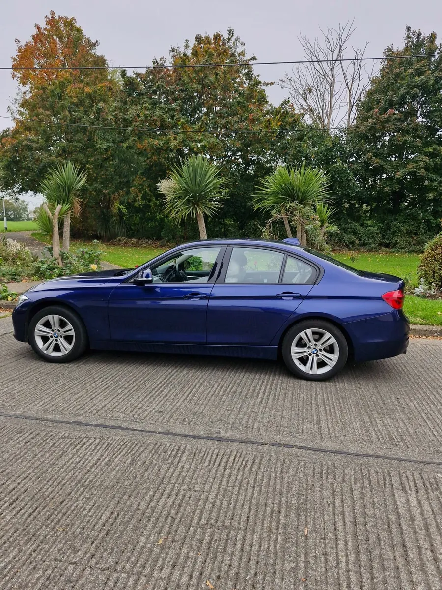 BMW 3-Series 2016 - Image 2
