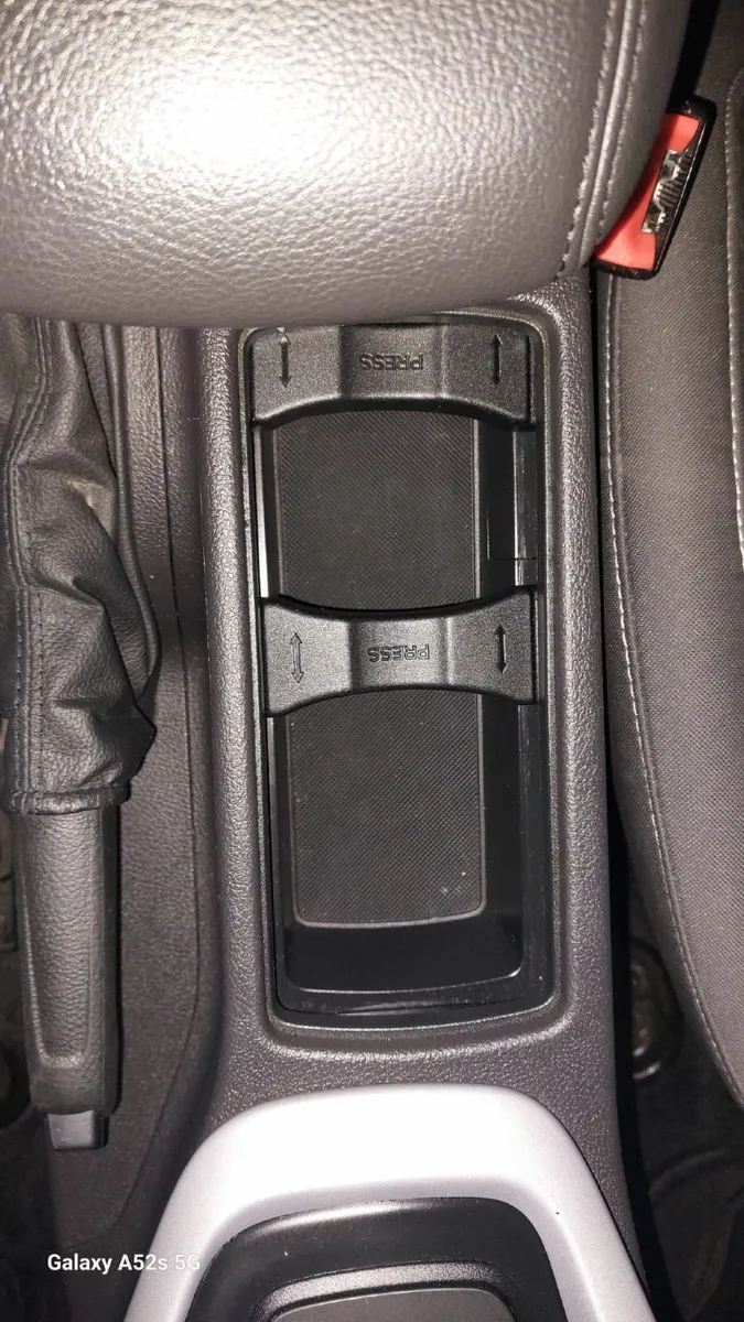 Ford Focus 2016 Auto/Low KM/Main Dealer service H - Image 2