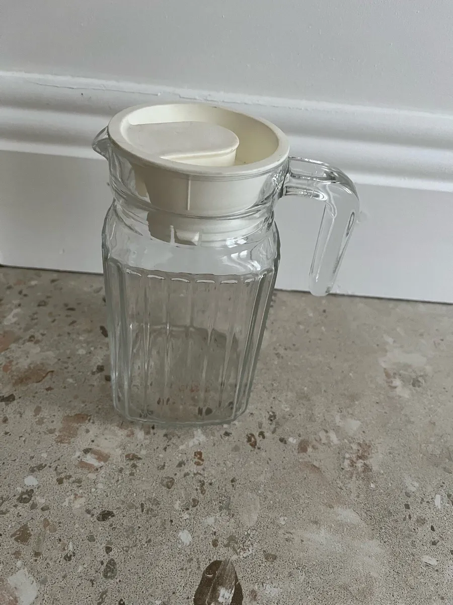 Small jug - Image 1