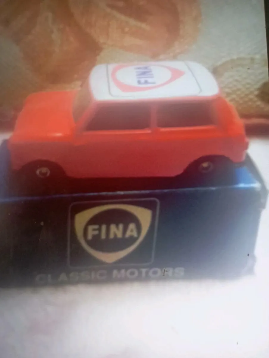 CORGI FINA MINI COOPER CLASSIC DIE-CAST MODEL CAR - Image 3