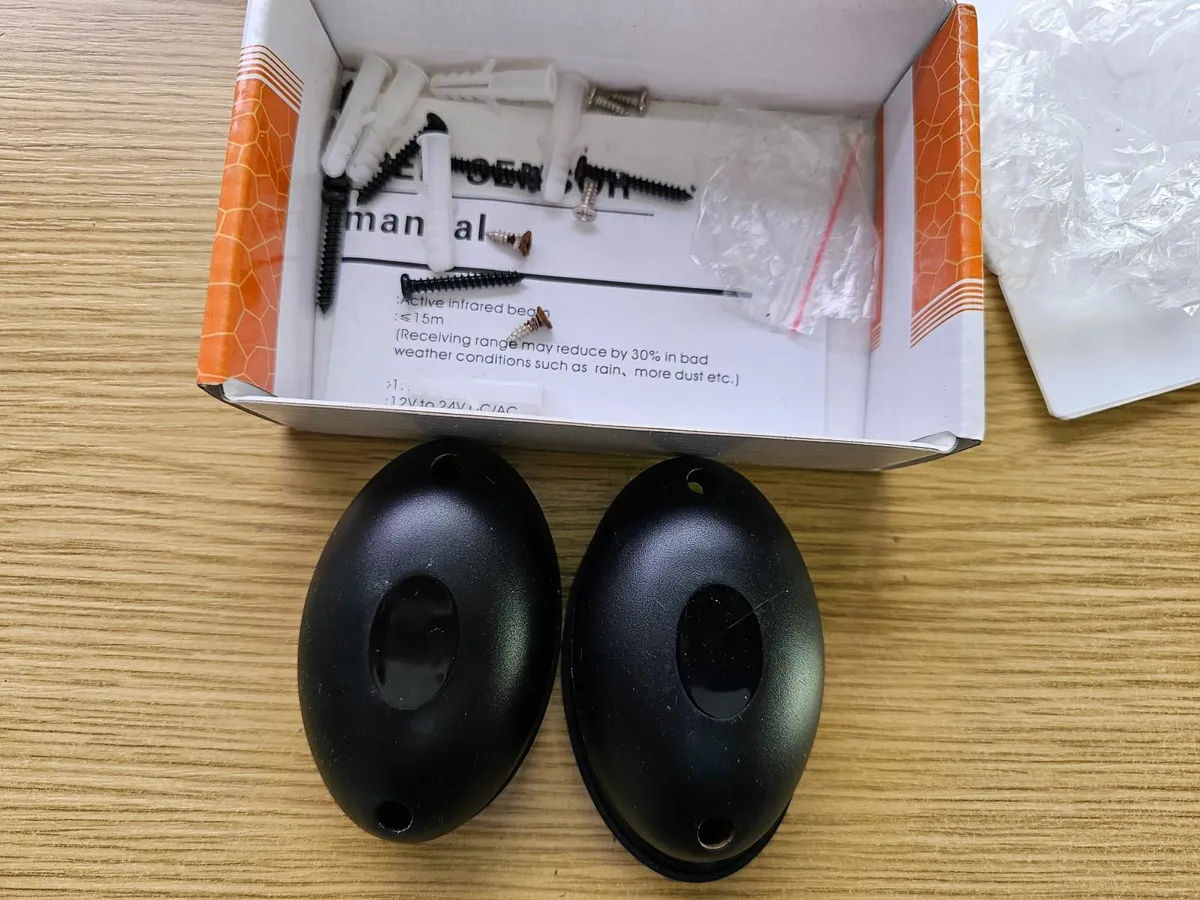 infrared detector for gates etc. 12v to 24v - Image 1