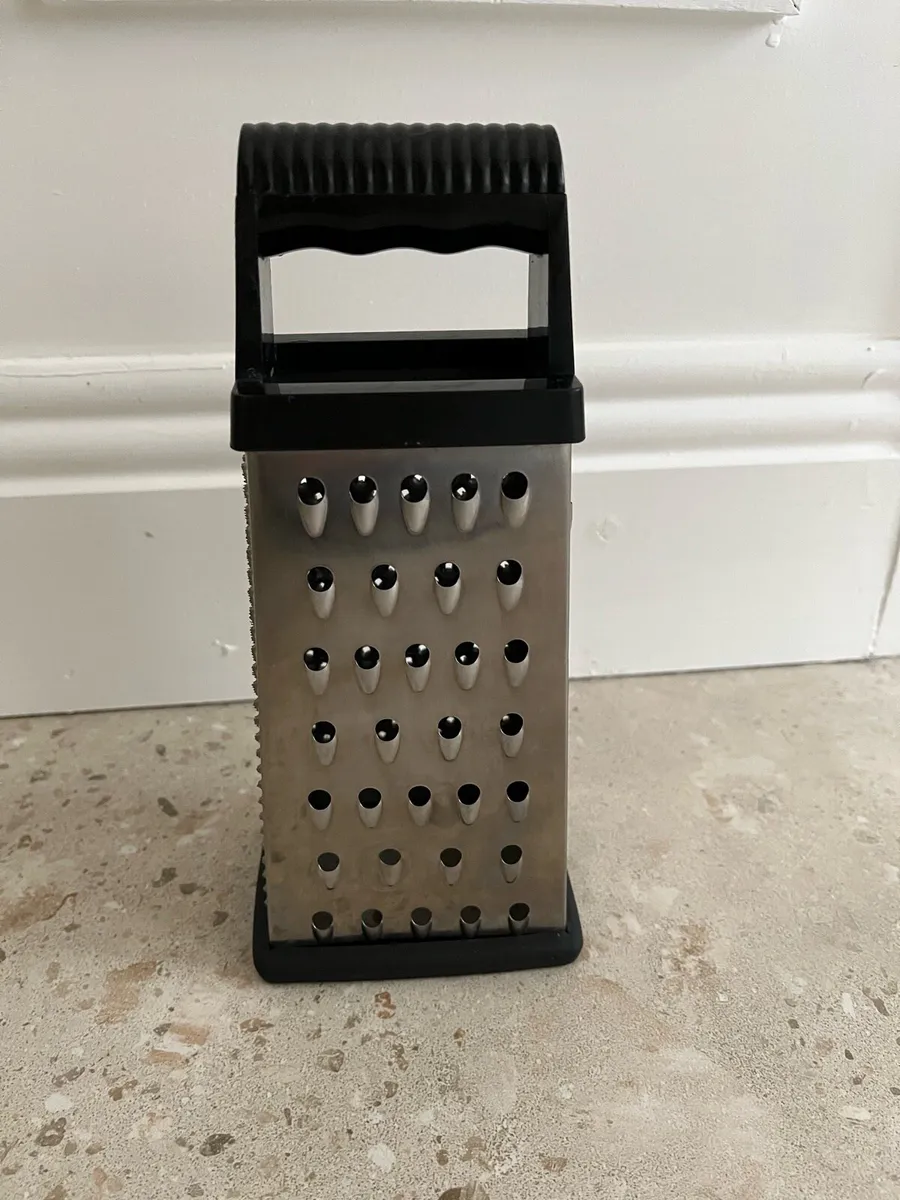 Cheese grater - Image 1