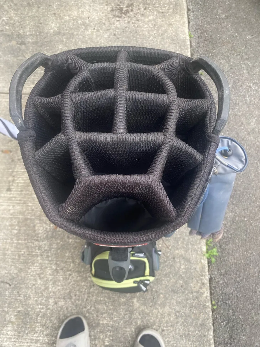 Titleist golf bag - Image 4