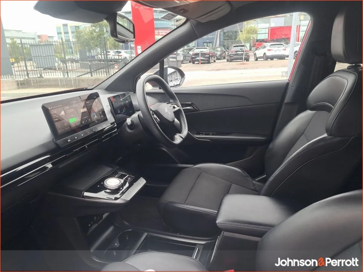 MG MG4 Long Range Exclusive Heated Seats - Image 4