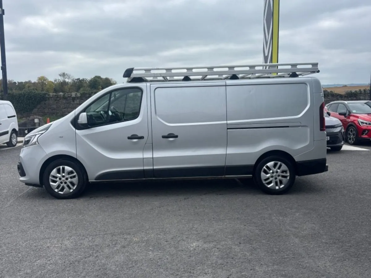 Renault Trafic 170bhp Sport Manual EX VAT Priced - Image 4