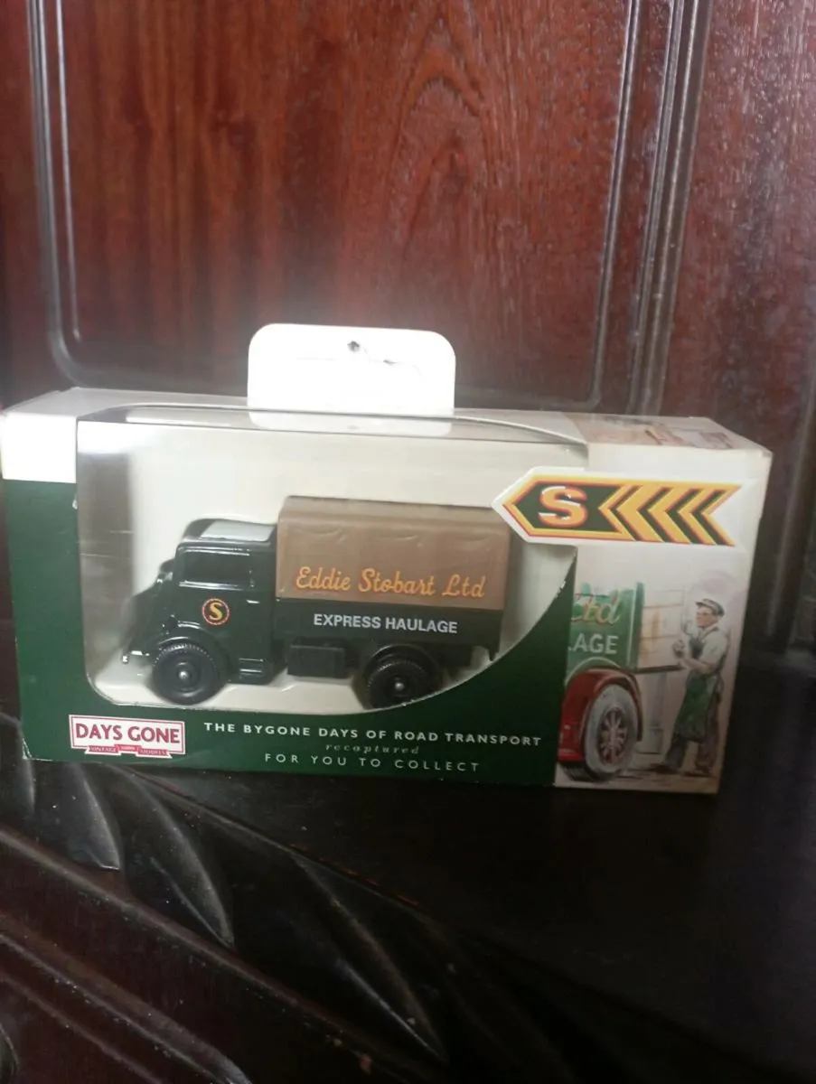 EDDIE STOBART DELIVERY TRUCKS 🚚 DIE -CAST MODLES. - Image 4