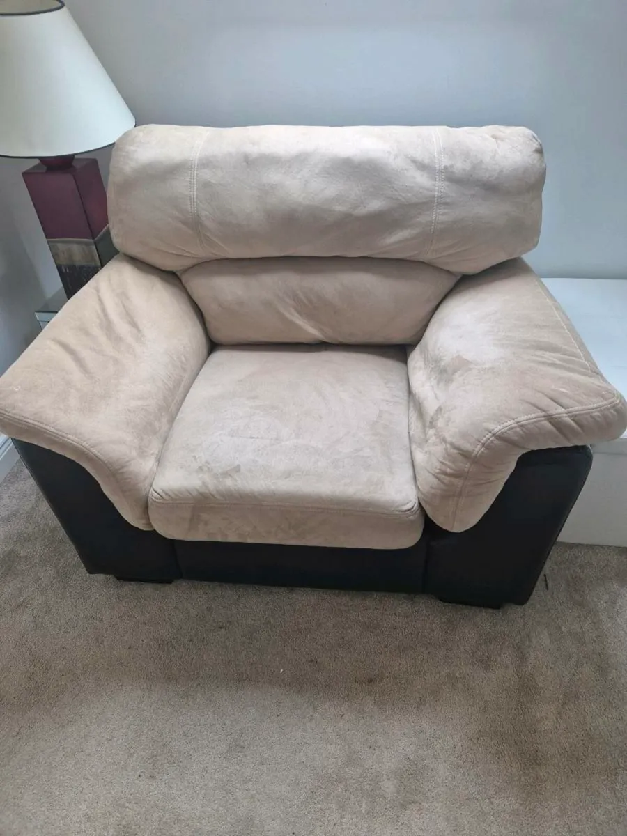 Armchair - Image 1