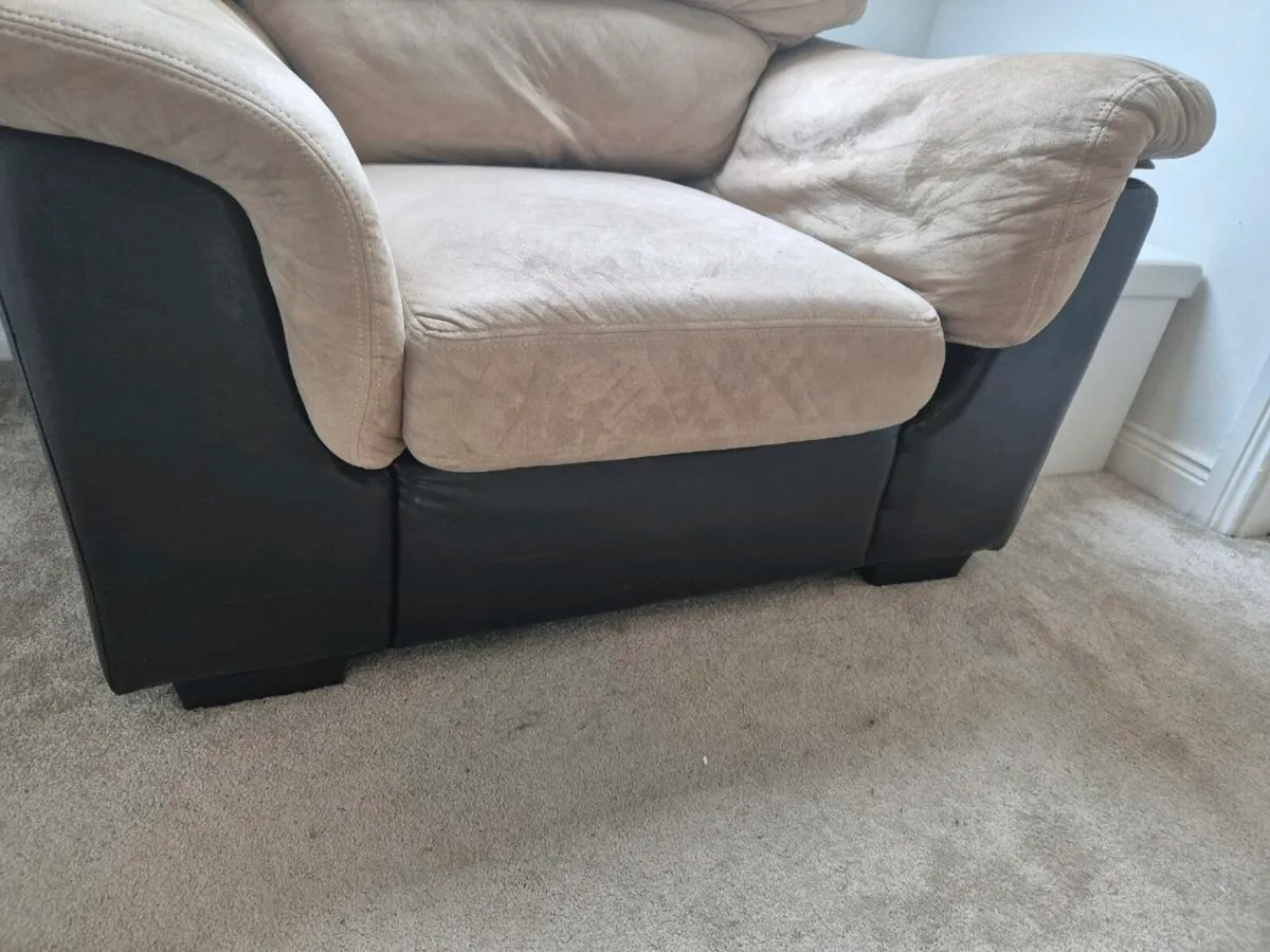 Armchair - Image 2