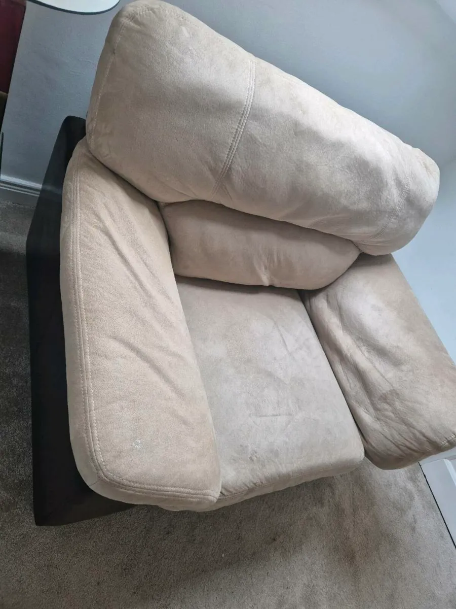Armchair - Image 3