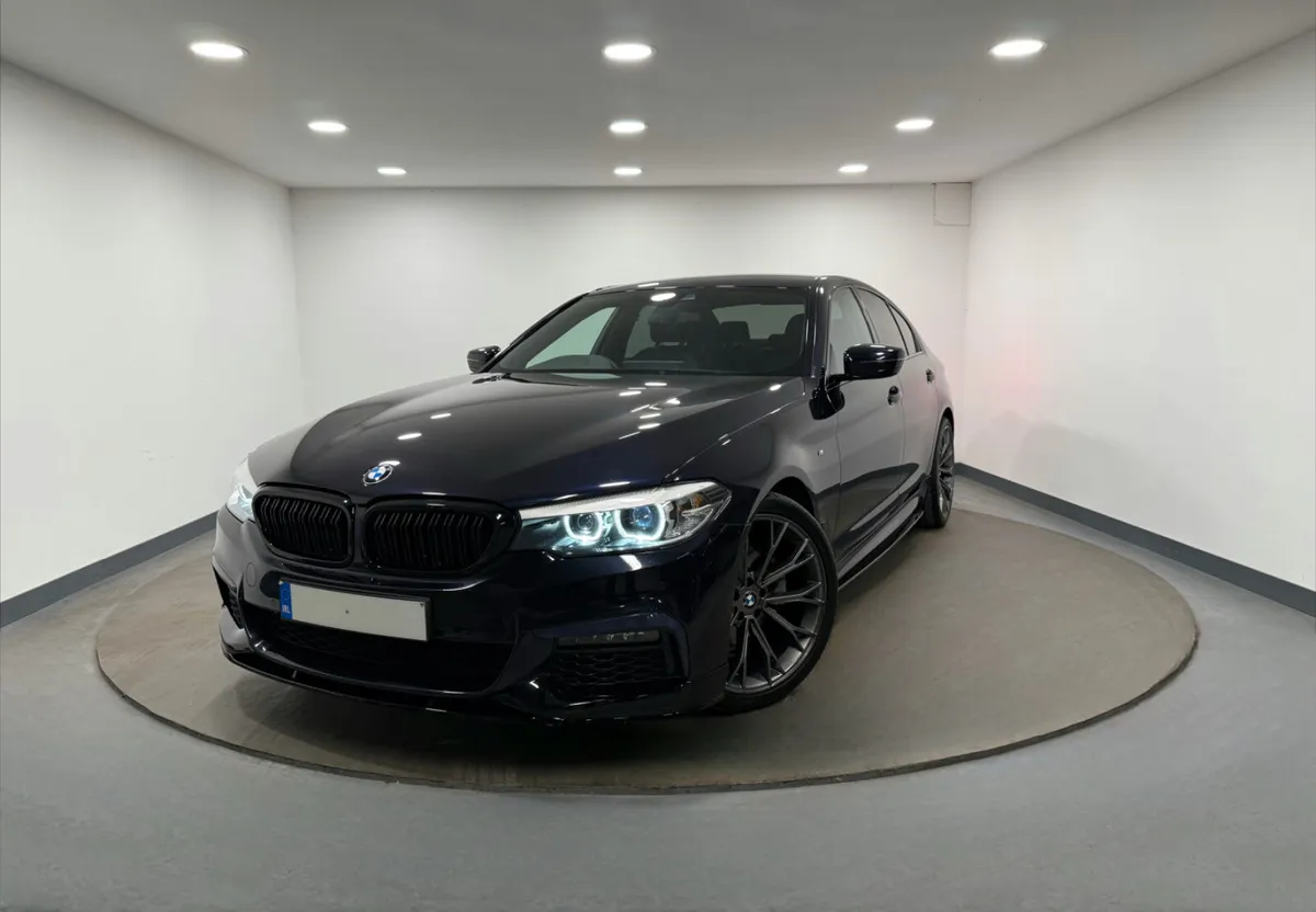 2020 BMW 5-Series 520D M SPORT - Image 3