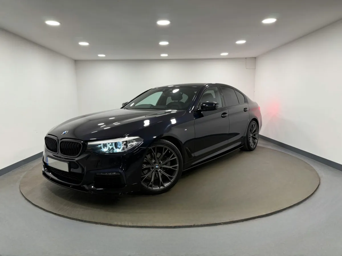 2020 BMW 5-Series 520D M SPORT - Image 2