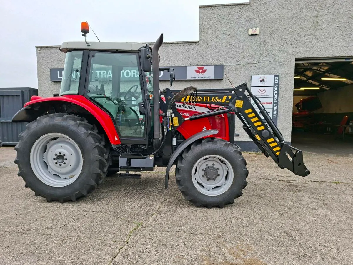Massey Ferguson 5445 with loader - Image 2