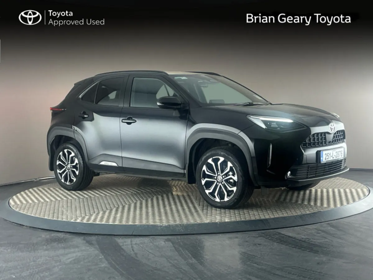 Toyota Yaris Cross HYBRID LUNA SPORT - Image 1