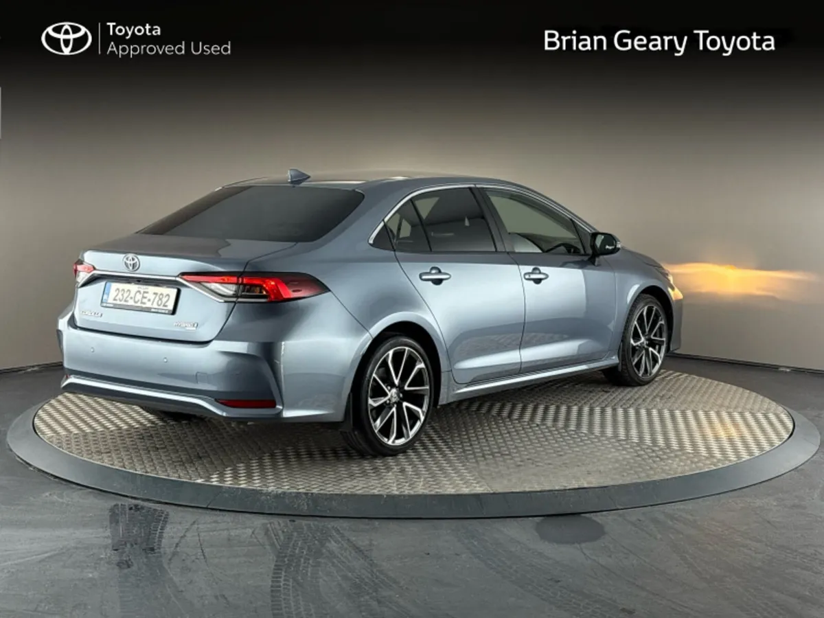 Toyota Corolla HYBRID SOL - Image 2