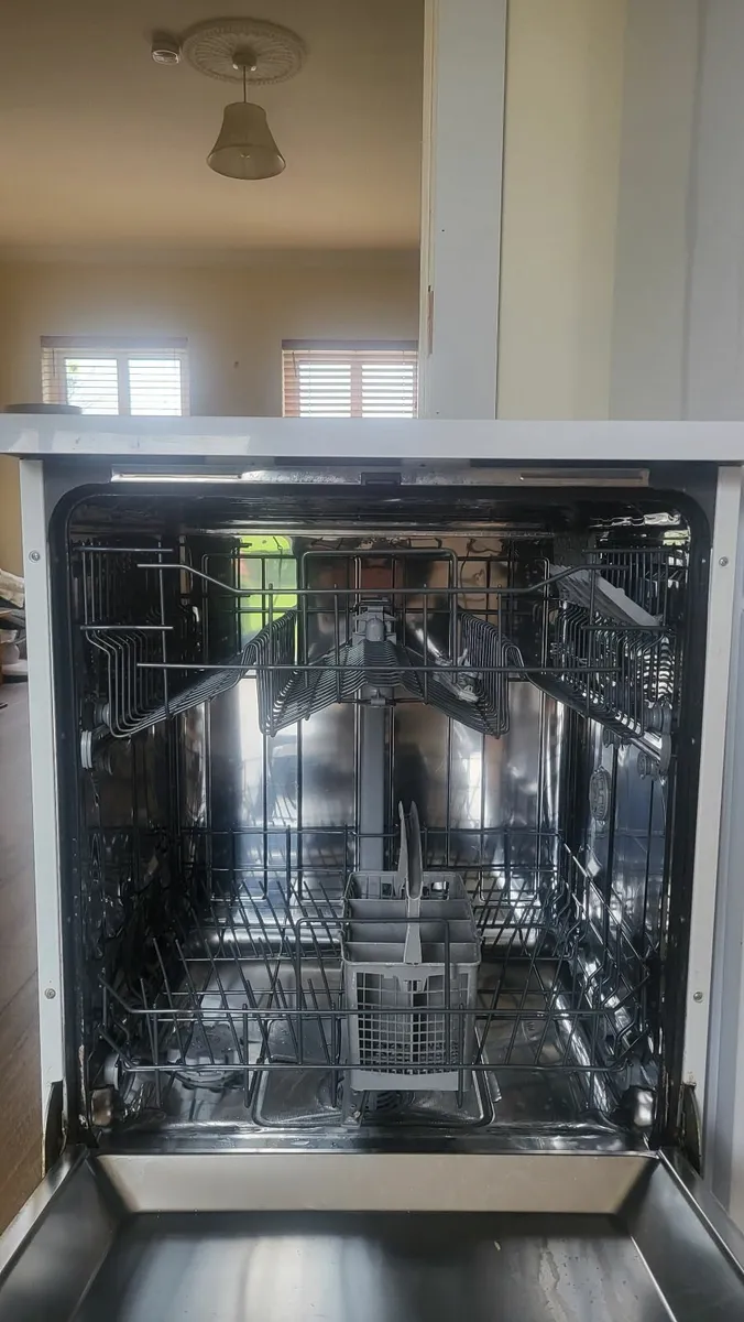 Dishwasher - Image 1